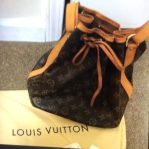 Louis Vuitton monogram shoulder bag💕